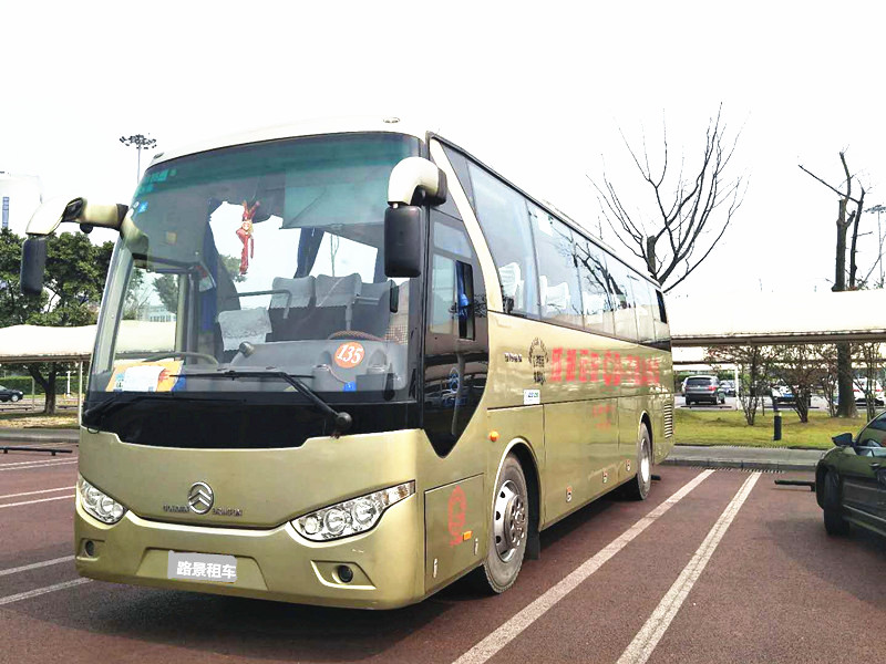 成都租大巴車價格