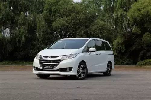 秋冬時節(jié)天氣轉涼，租車使用時到底要不要熱