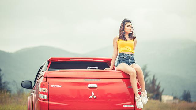 大學(xué)生租車自駕