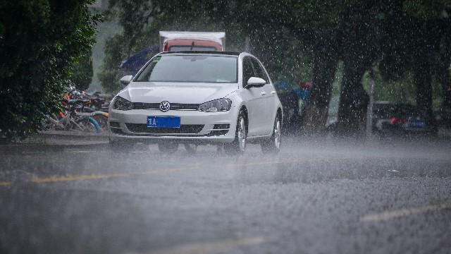 成都怎么租車