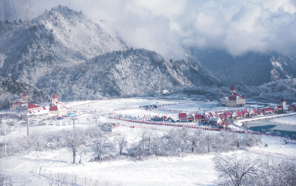 去西嶺雪山成都租車多少錢一天